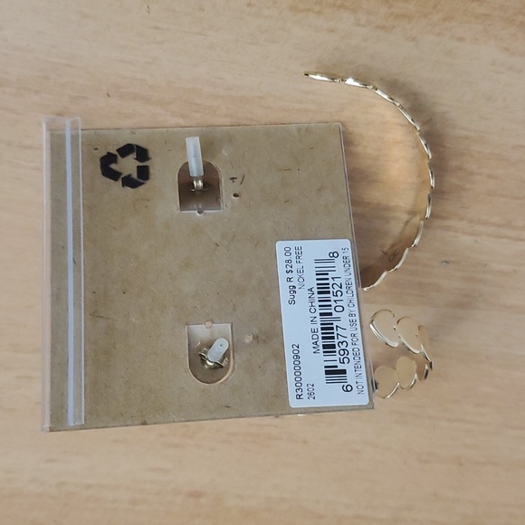 NWT RACHEL Rachel Roy Medium Multi-Heart Hoop Earrings - Picture 5 of 5